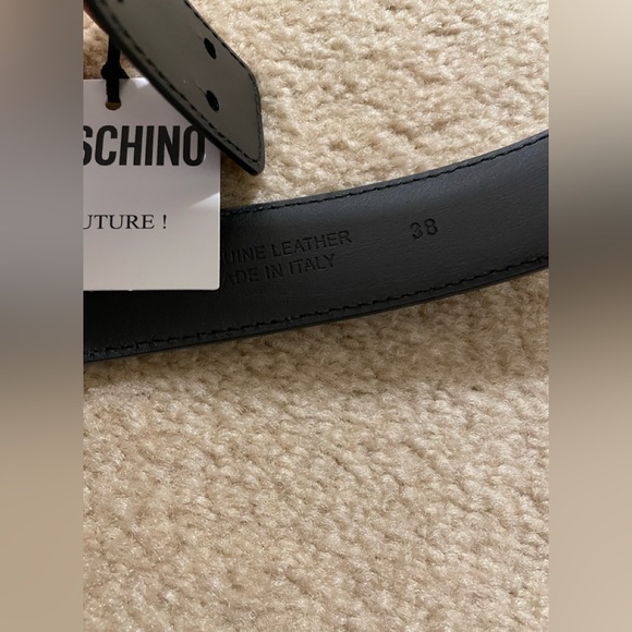 HOLIDAY SALE! NEW!!! Moschino Black Logo Gold Belt - 38 - Picture 5 of 5